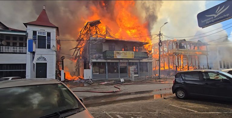 Een vlammenzee in het hart van Paramaribo, totaal geschatte schade SRD 45 tot 60 miljoen