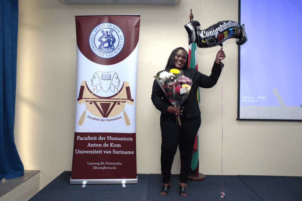 Melisa Panka MA leest tegen de koloniale logica in